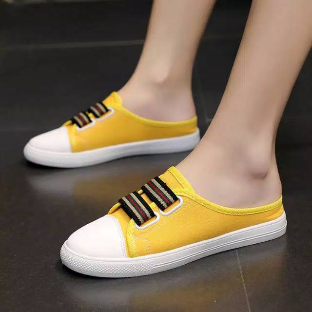 Slip ON WANITA SANTAI WEBING S11