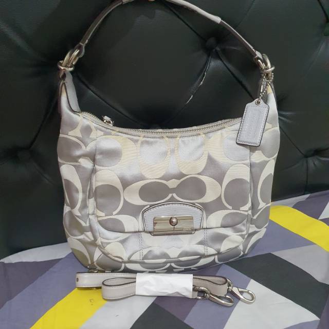 Preloved - COACH KRISTIN SIGNATURE HOBO