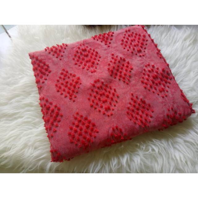 Kain tenun sutra bulu