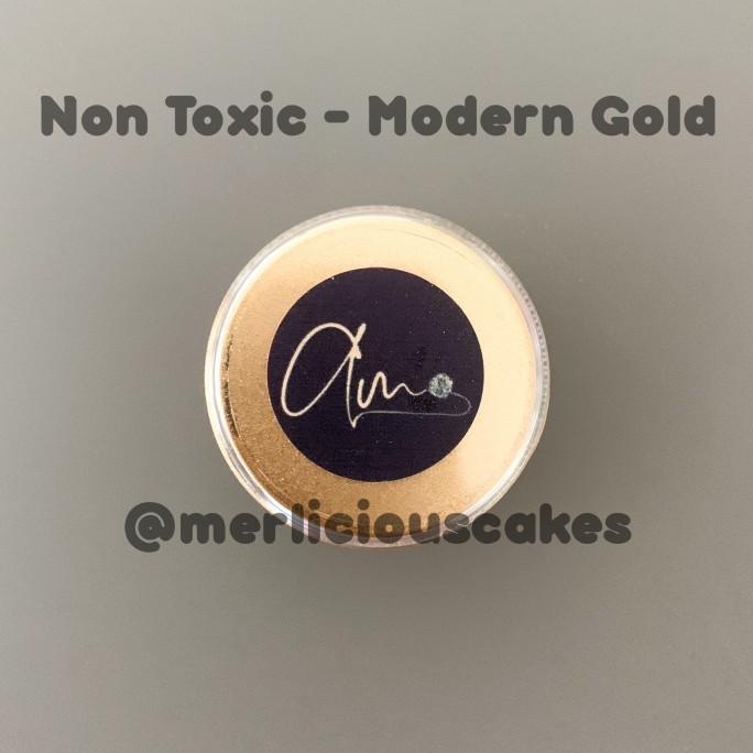 

10 Gram 18K Modern Gold Lustre Dust Cakes by Angela Morrison