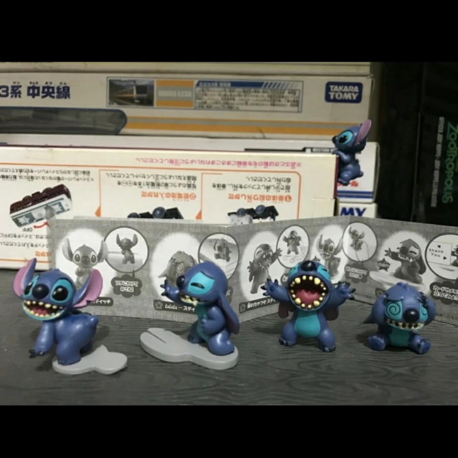Figure lilo Stitch Takara Tomy set isi 5
