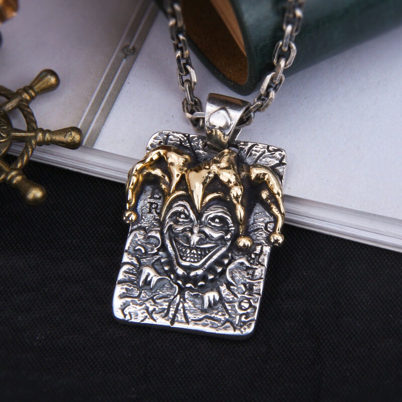 Kalung Liontin Badut Poker King Badut Gaya Hip Hop Retro Thailand Untuk Unisex