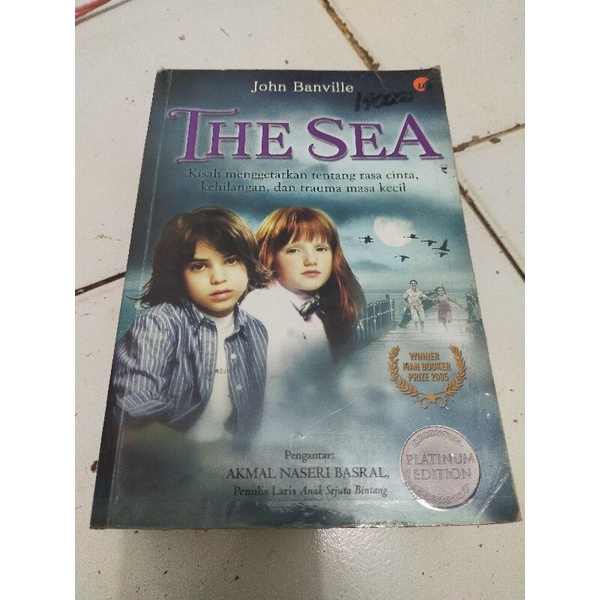 NOVEL THE SEA KISAH MENGGETARKAN TENTANG RASA CINTA KEHILANGAN DAN TRAUMA MASA KECIL