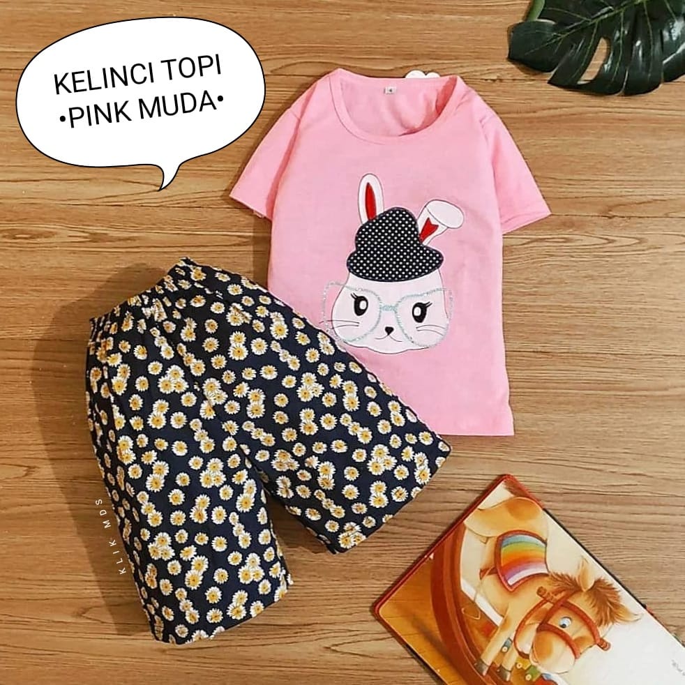 Setelan Anak Perempuan / Baju Anak Perempuan Motif Kelinci Topi