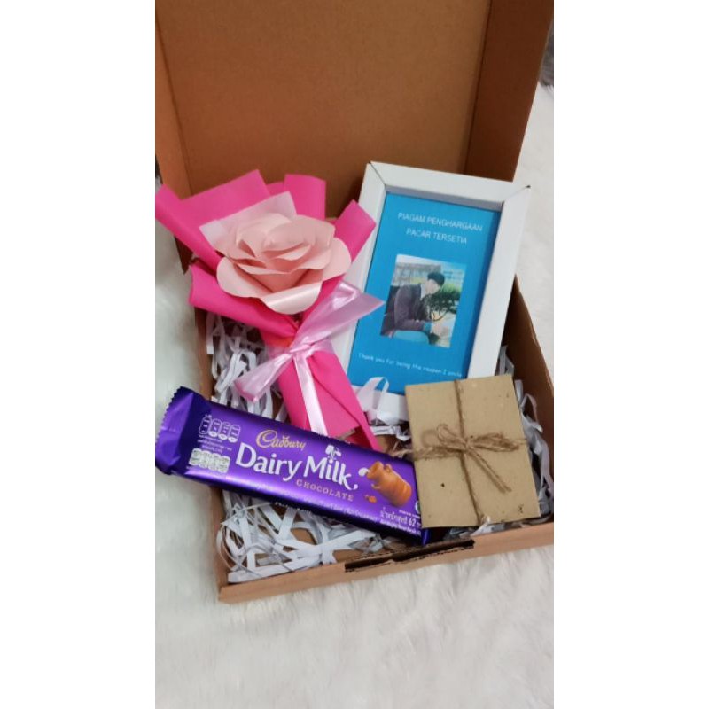 

Hampers Spesial Valentine's day, Kado Unik, Kado Anniv, Kado ulangtahun