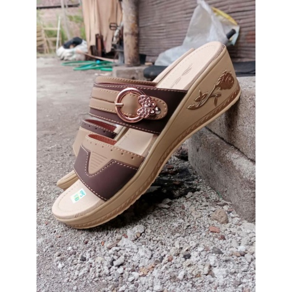 sandal wanita wedges hak 5cm ban dua terlaris motif 2 warna saila