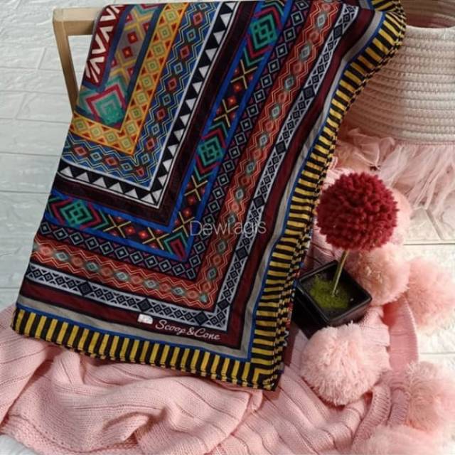 Scarf scoop and cone