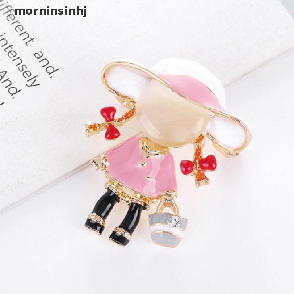 Mornin Bros Pin Enamel Bentuk Gadis Lucu Aksen Kristal Untuk Aksesoris Fashion Wanita