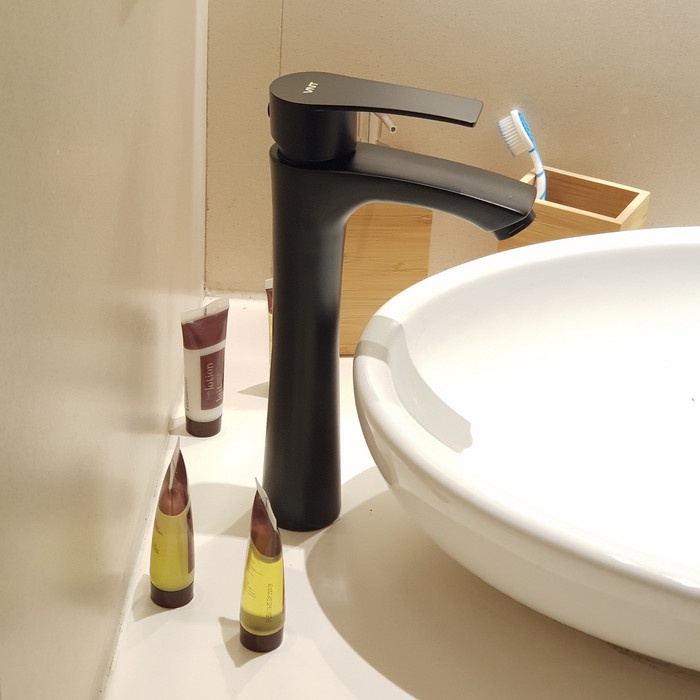 VNT Keran Wastafel Minimalis Hot &amp; Cold Black Basin Faucet Kran Hitam Doff