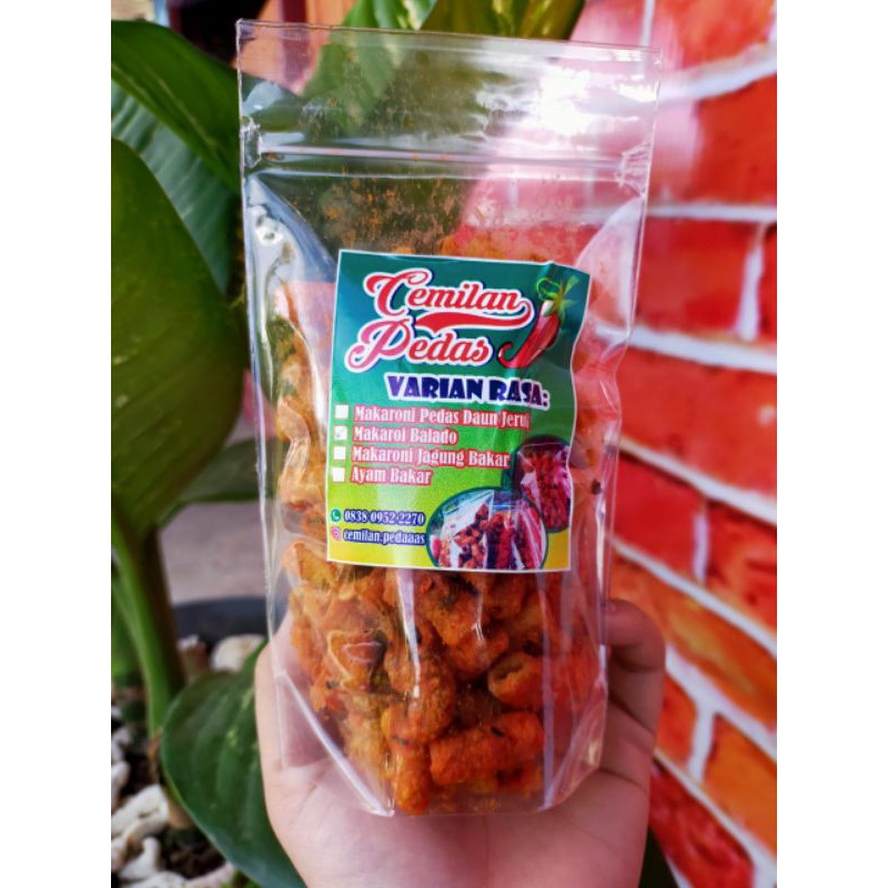 

cemilan makaroni balado