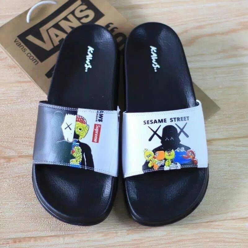 Sandal Slop Pria Kaws slide original termurah