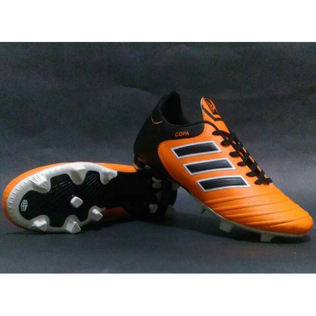 Sepatu bola adidas ( bonus tas kaoskaki decker )