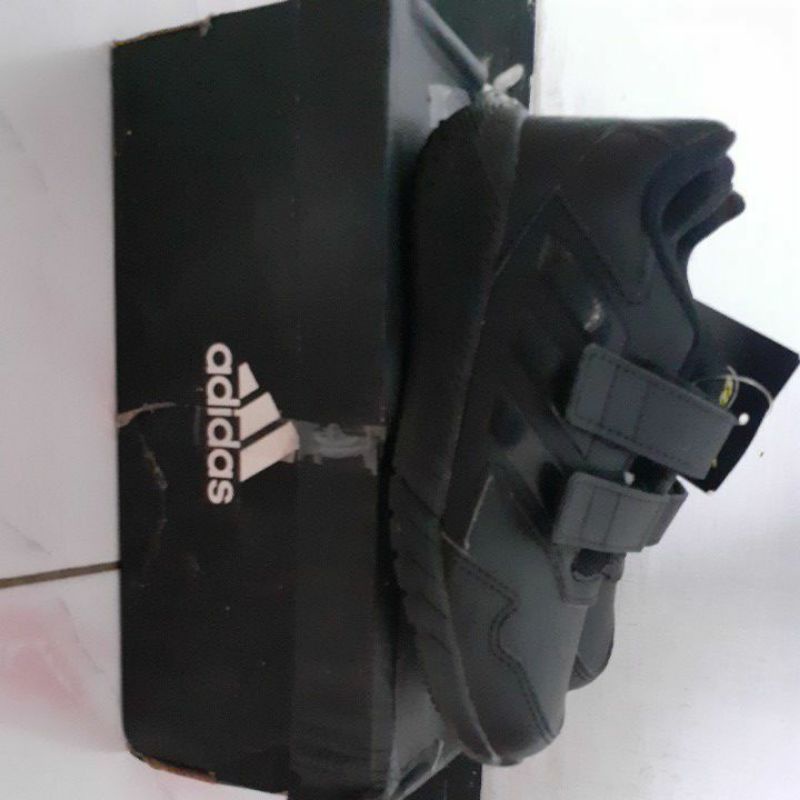 sepatu anak adidas/sepatu anak perempuan/adidas original/sepatu sekolah