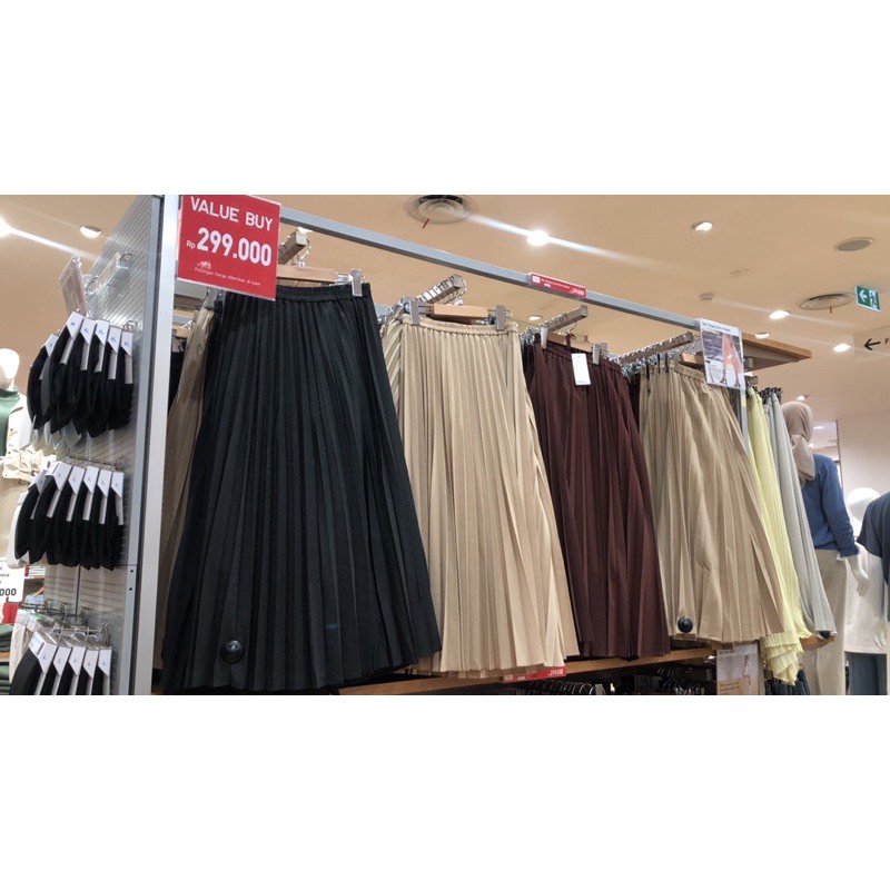 UNIQLO WOMEN ROK PANJANG ACCORDION PLEATED (SALE)