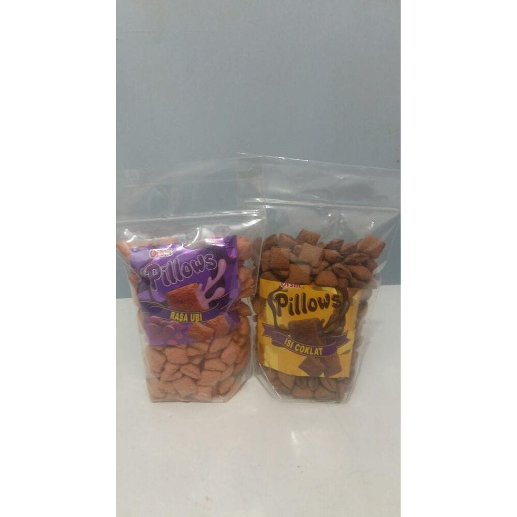 

PROMO ENAK Snack Oishi Pillow Coklat or Ubi Kemasan 250gr Terlaris