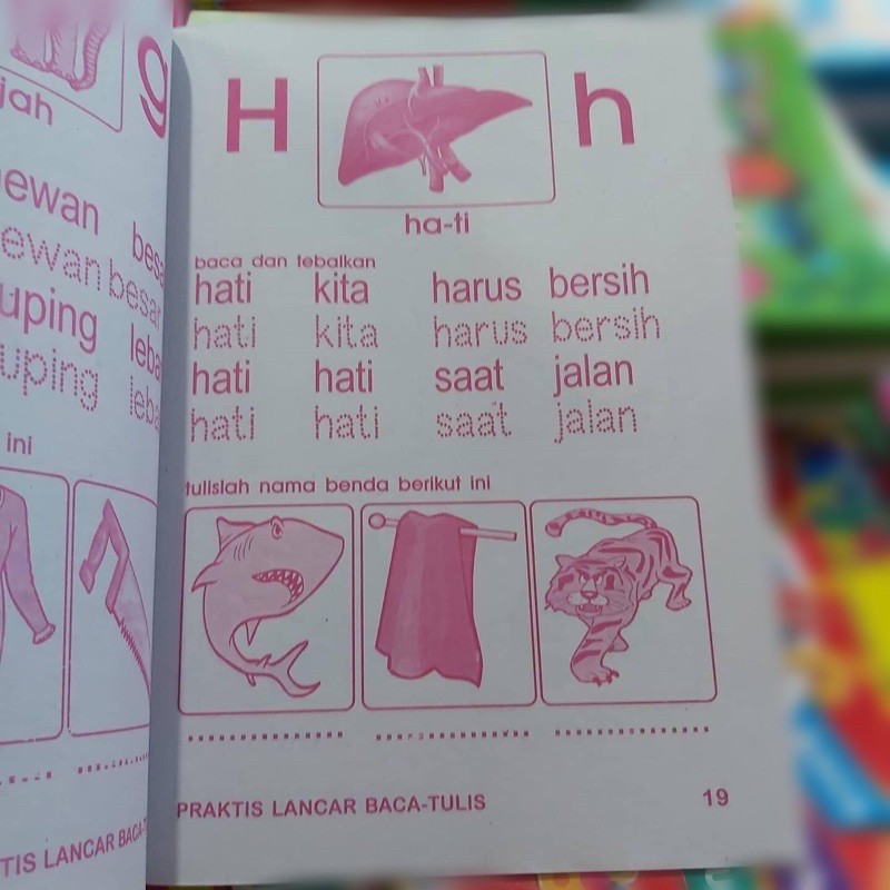 Praktis lancar baca tulis