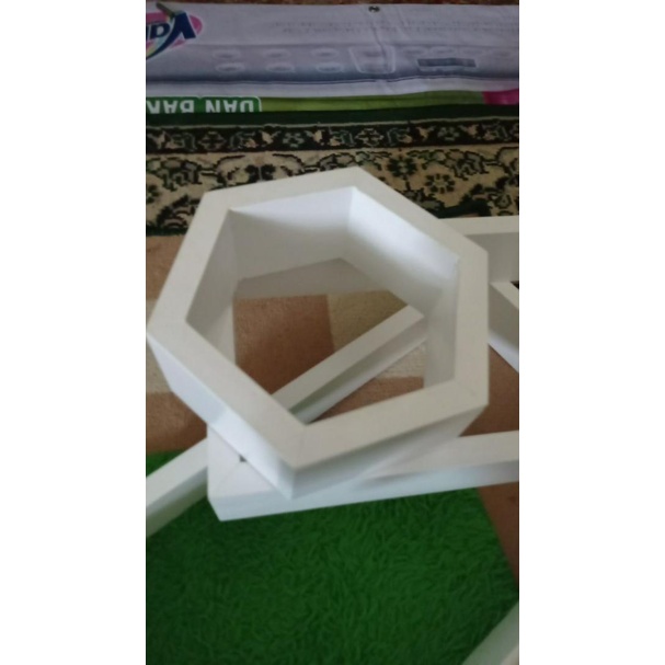 RAK HEXAGONAL DINDING 25cm/ RAK DINDING MODERN