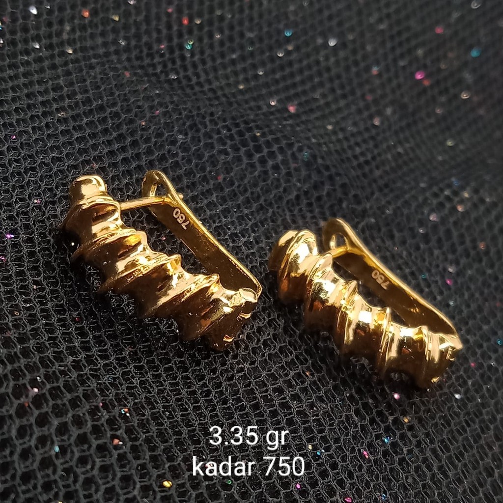 Anting Emas 17 K - 3.35 gr Kadar 750 - 3227