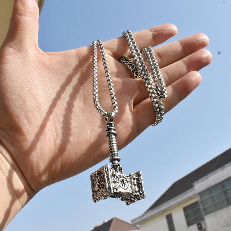 Kalung Liontin Palu fitness Bahan titanium steel Gaya Korea Untuk Pria Dan Wanita