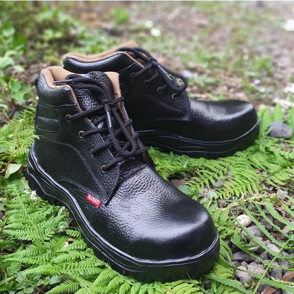 sepatu safety pria / sepatu safety kerja pria / sepatu boot safety pria kulit sapi asli warna hitam