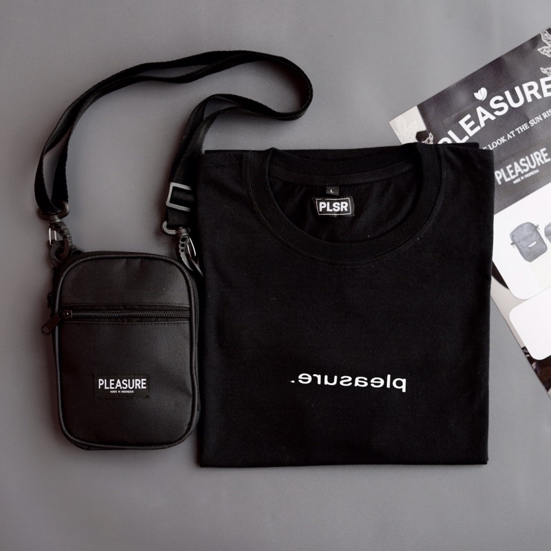 

PAKET LEGULER BLACK VOL 1 (TSHIRT + SLINGBAG) INCLUDE BOX/PAPERBAG/TOTEBAG