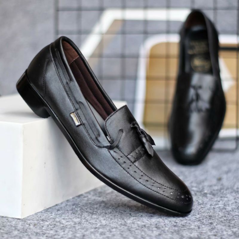 DRESSROSA BLACK Sepatu Pantofel Pria Kulit Asli Slip On Pentopel Casual Slop Formal Kerja Kantor Pesta Trendy Elegan