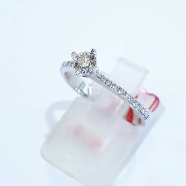 Cincin emas berlian banjar dan eropa asli natural 100%