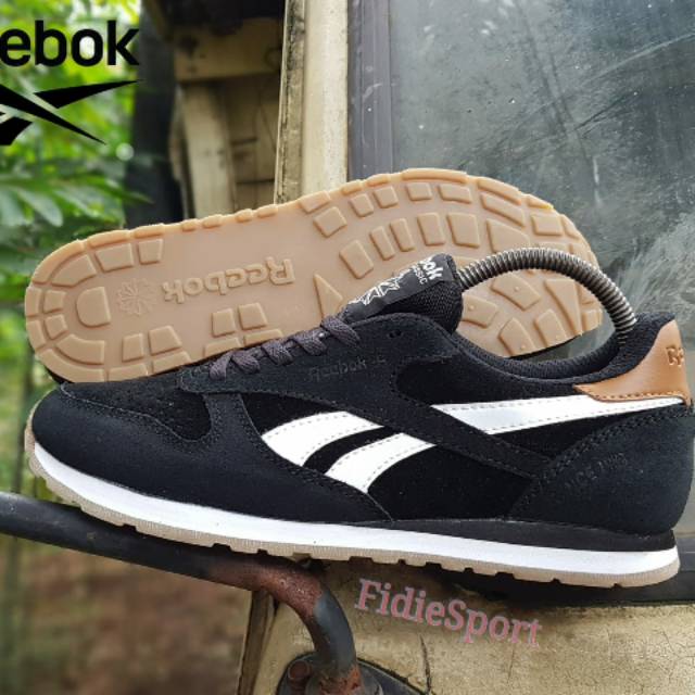 reebok classic suede black