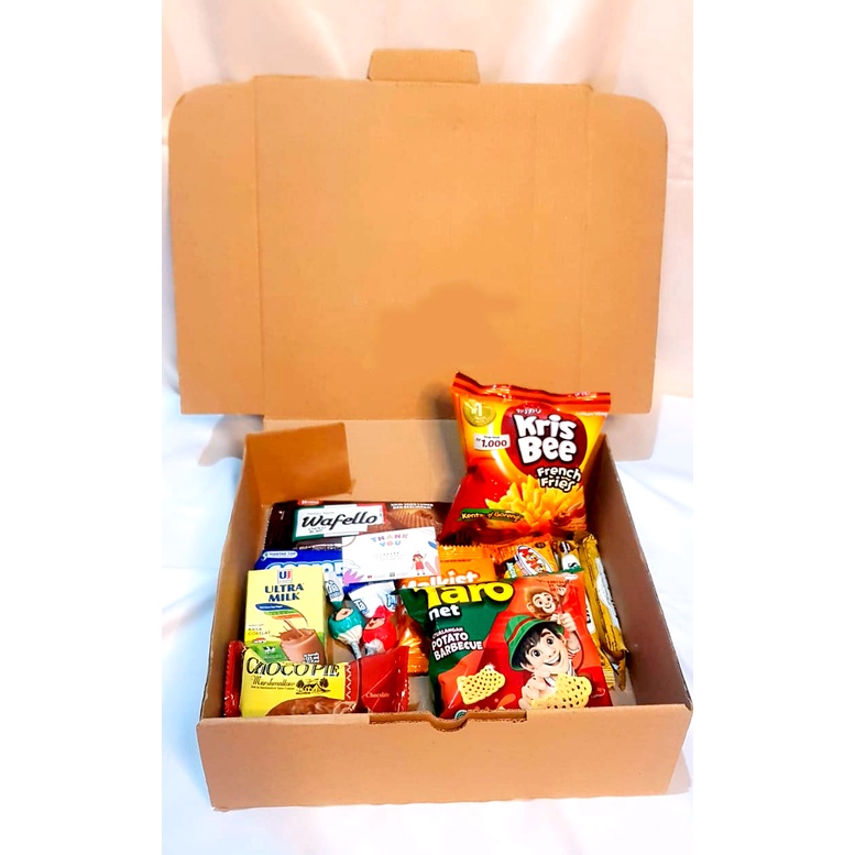 

HAMPERS SNACK PAKET MURAH (FREE KARTU UCAPAN, ISI BANYAK)
