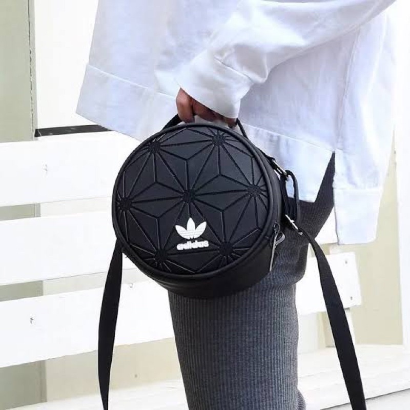 SLINGBAG ADIDAS ROUND / SLINGBAG ADIDAS ROUND ISSEY MIYAKE