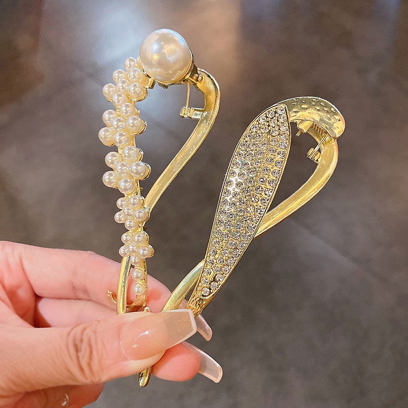 Jepit Rambut Aksen Mutiara Dan Berlian Untuk Wanita