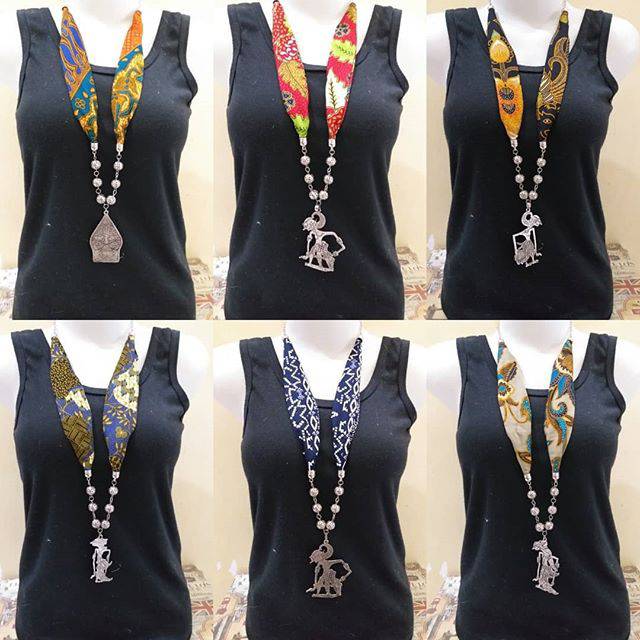Kalung batik wayang 03280119