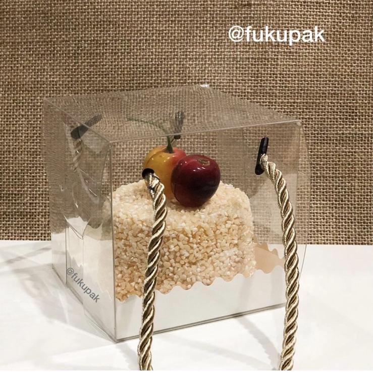 

Baru Box Mika Tali 20pcs Clear Transparent Box| Kotak Mini Cake Cupcake Chiffon Cookies Souvenir Favor