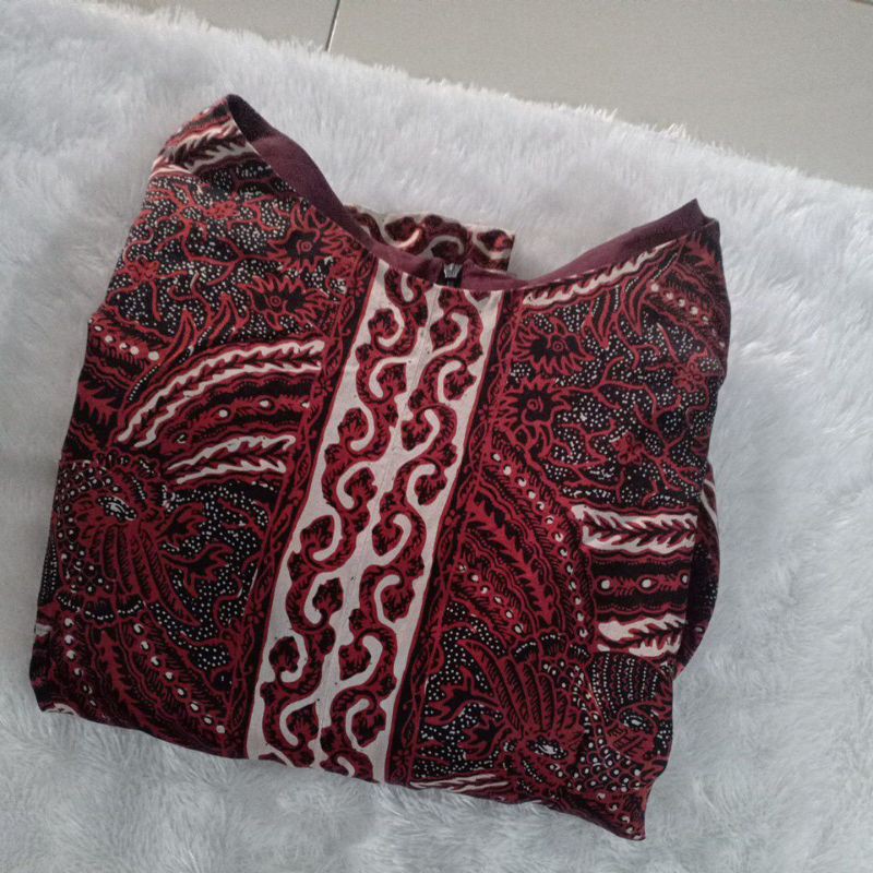 Preloved Blouse Batik Sutera