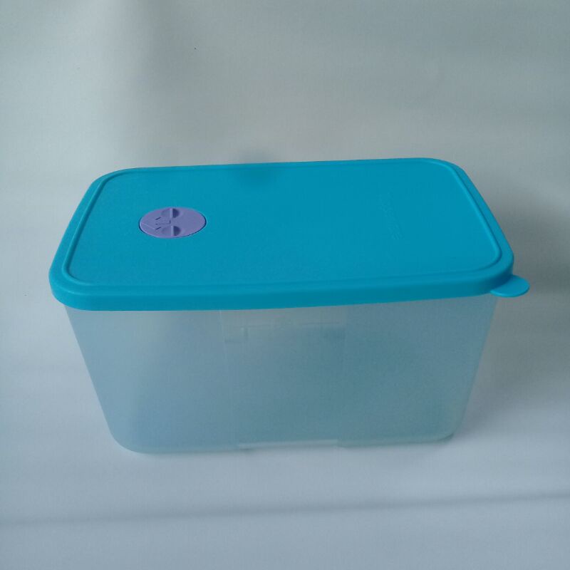PRELOVED FROSTY BLUE TUPPERWARE PENYIMPAN KULKAS/FOOD CONTAINER MAKANAN BEKU