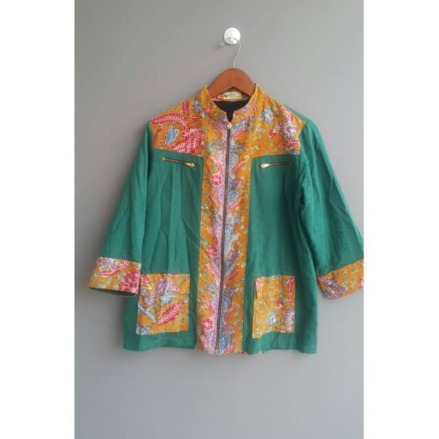 Jaket batik tulis DEA VALENCIA