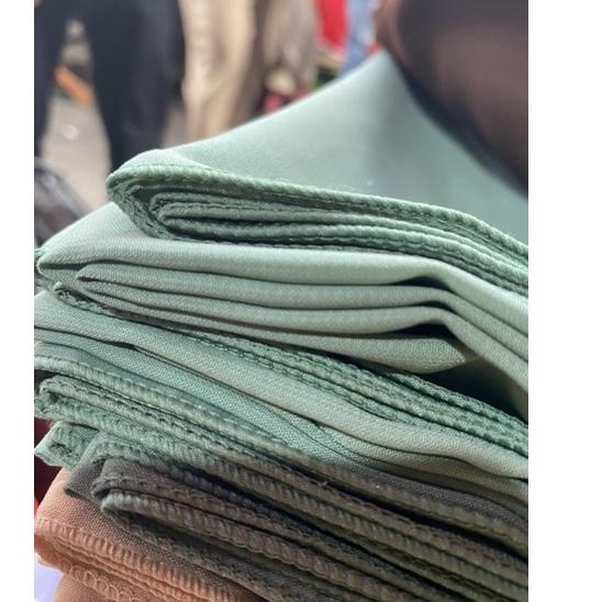 Berkualitas Segiempat Wolfis Jumbo / jilbab segi empat bahan Wolfis  polos warna hijau muda Wolfis m