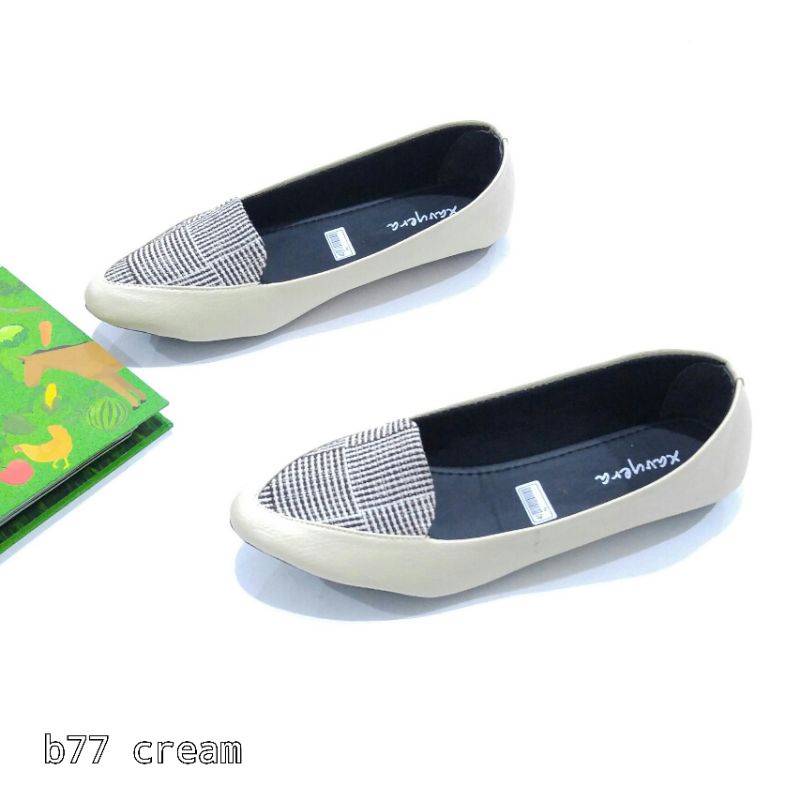 Borneo Sepatu Wanita Flat Flatshoes Bahan Sintetis Motif Atas Sol Karet Anti Licin by Xavyera kode b77