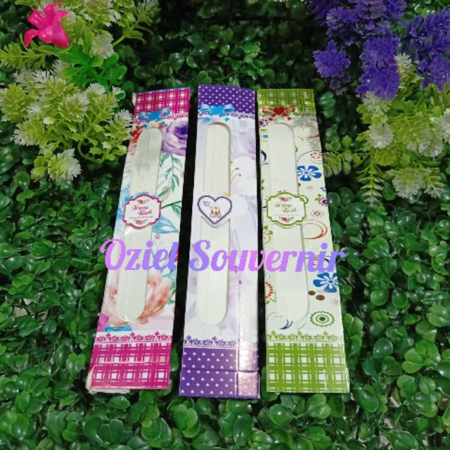 

Box serutan buah kecil tanpa nama