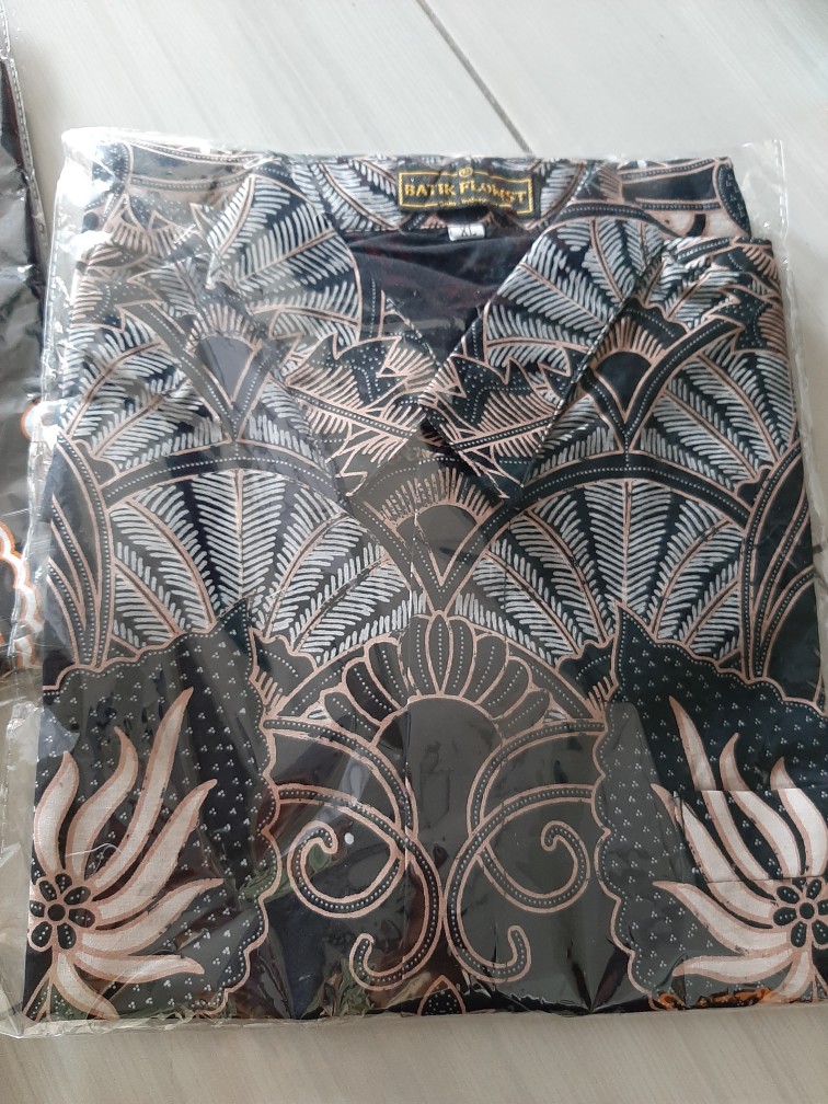 Wedanta Pinus Pendek Batik Pria Bahan Katun Primisima Full Furing