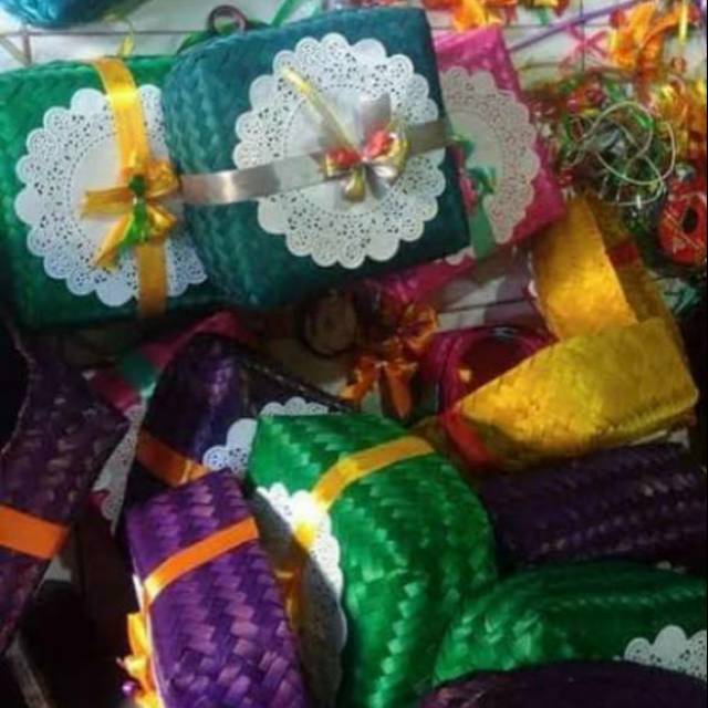 

BESEK BAMBU WARNA+pita+kertas renda 5pasang 19-21cm
