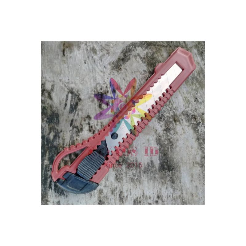 

Cutter Renceng / Cutter Renceng Besar CT-700T / Cutter Knife