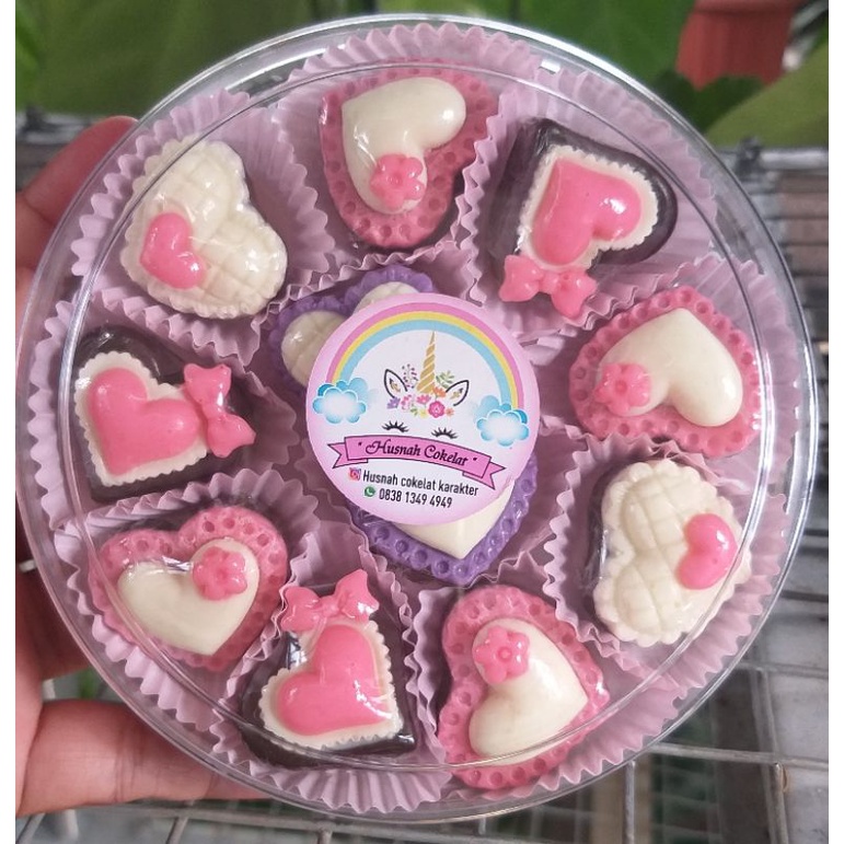 

Cokelat Karakter Love