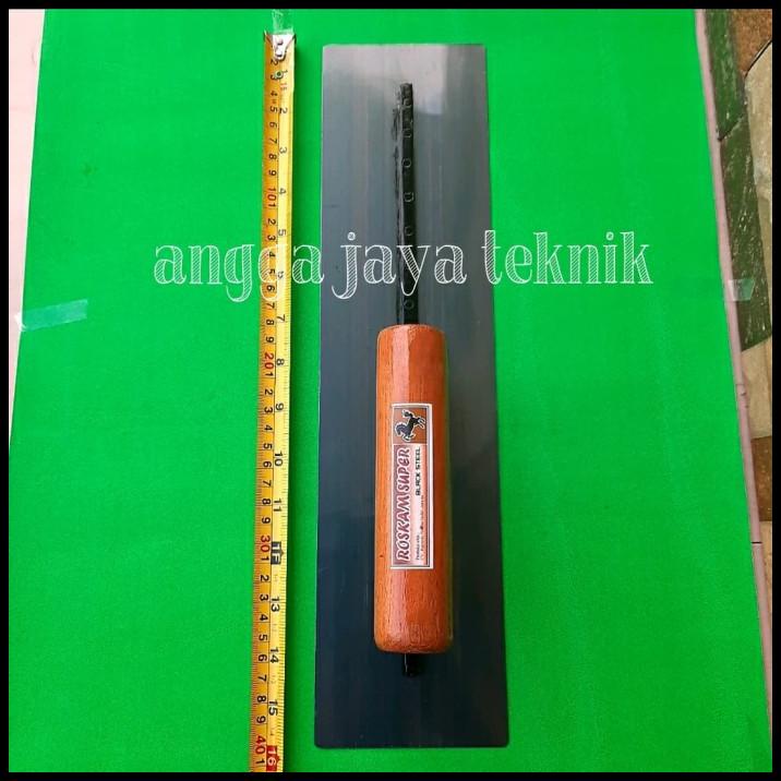 Raskam Atau Roskam Plat Baja 40Cm ( Alat Acian Tembok )