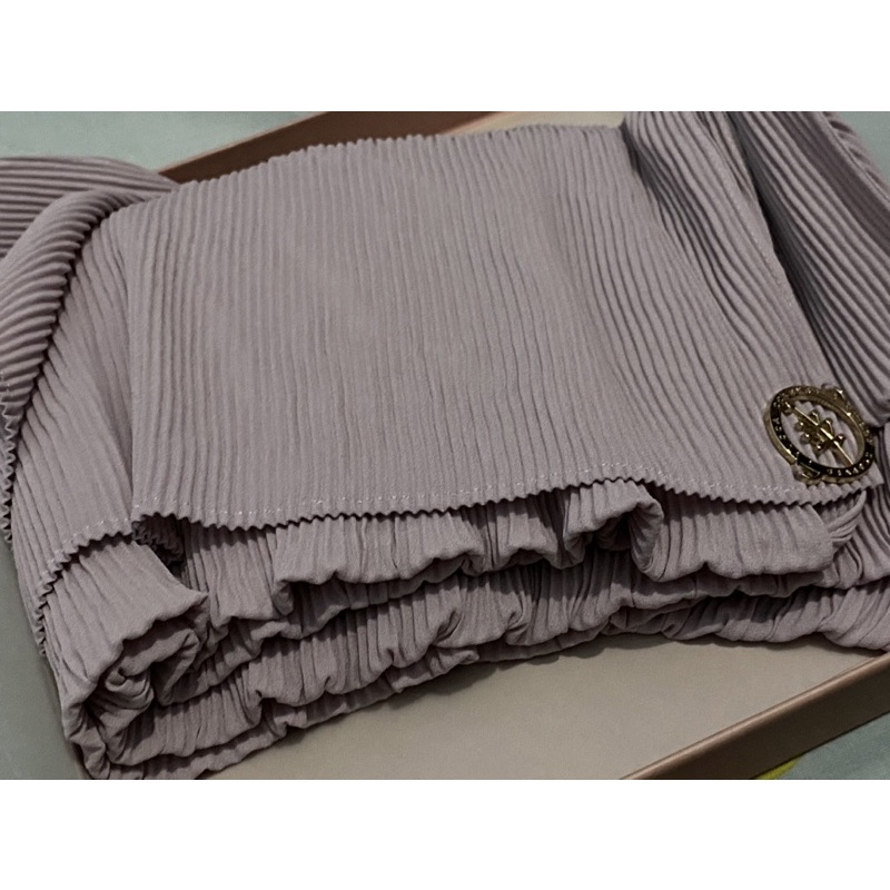 Hijab pashmina plisket by yucca Lillac