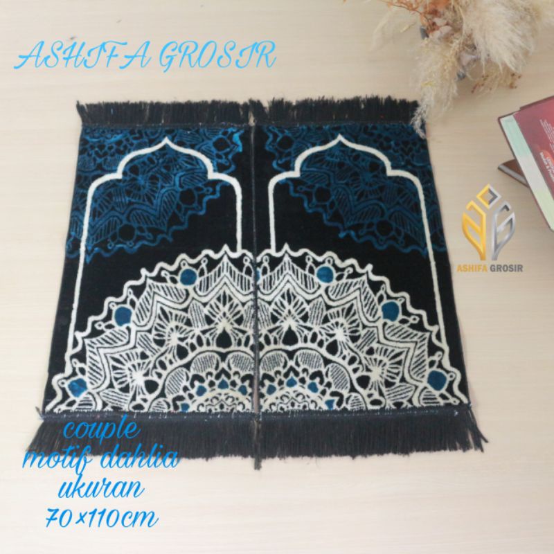 Hampers sajadah couple/souvenir/kado nikah/ulang tahun/sajadah motif terbaru bunga floral ukuran 70×110 cm