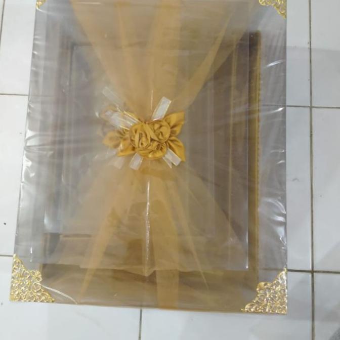 

Terlaku,! kotak hantaran mika isi 4 gold kwalitas oke