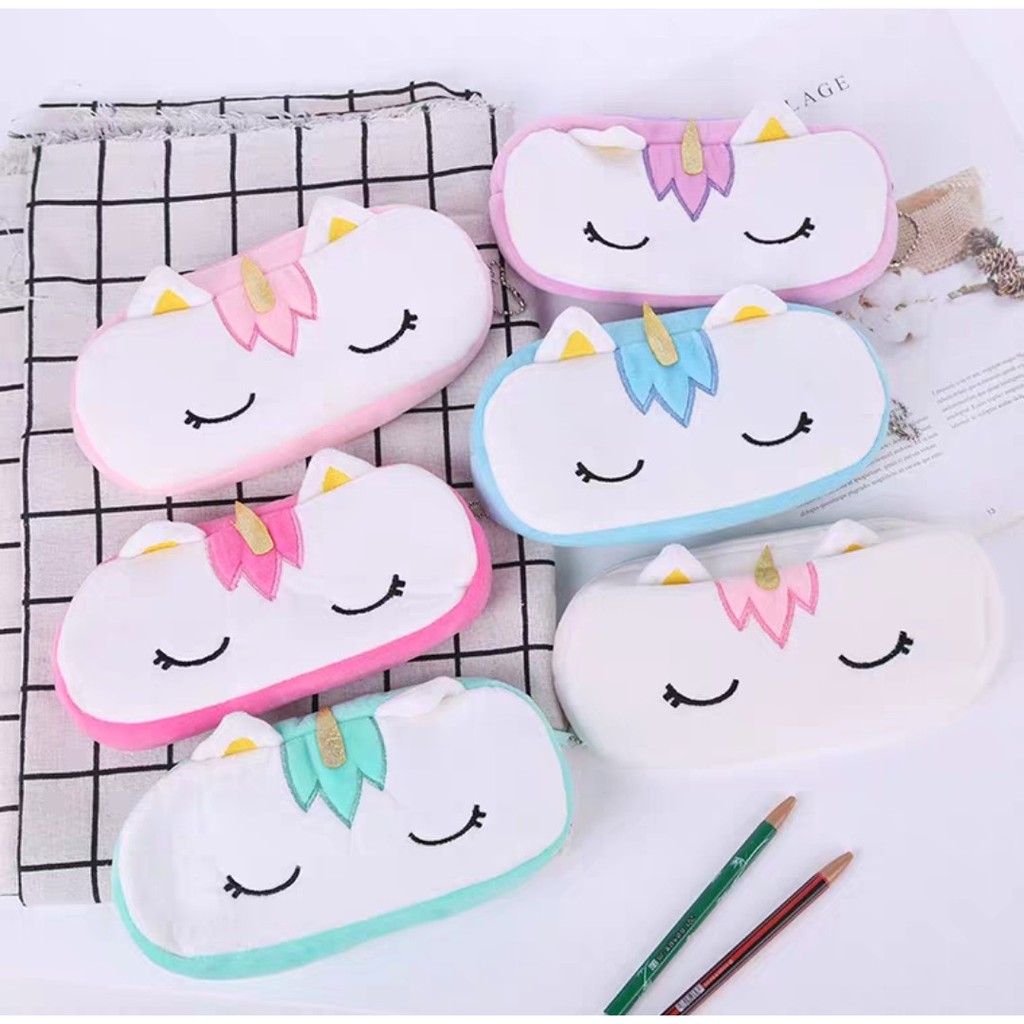 

KOTAK PENSIL UNICORN PLUSHY LUCU ANAK WARNA WARNI TEPAK KARAKTER TEMPAT ALAT TULIS RAINBOW