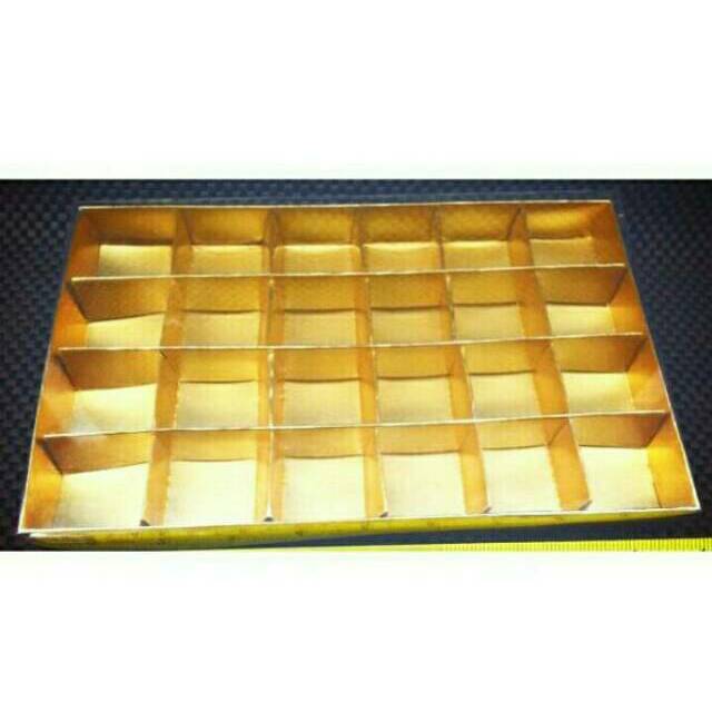 

Box coklat sekat 24 - 6x4 warna gold - bisa Gosend