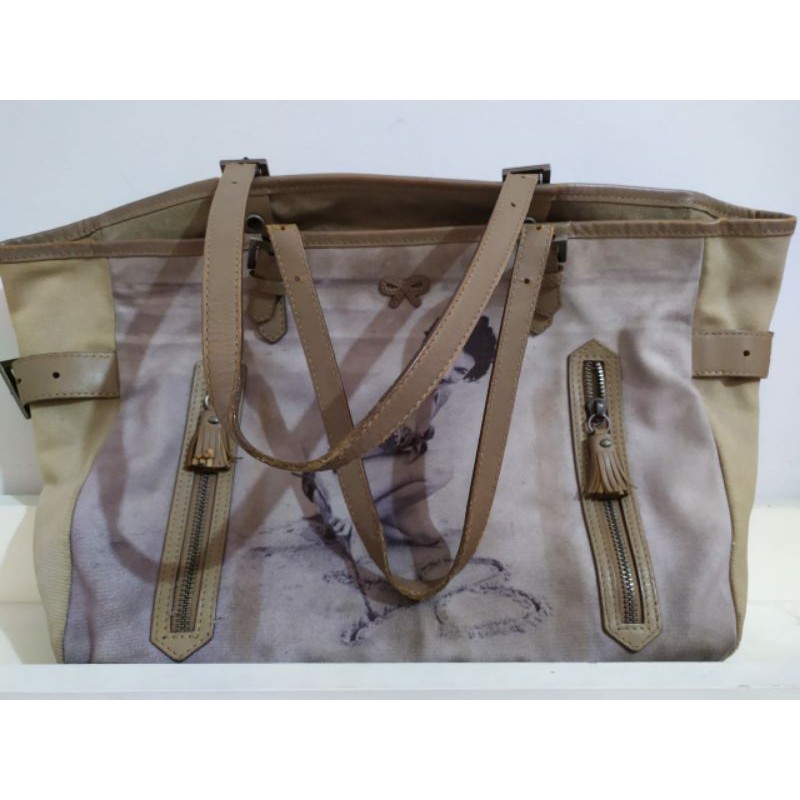 *Anya Hindmarch*Preloved